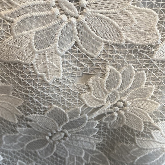 Banana Republic Limited Edition Women’s Top Lace XL White Polyester Pre Owned GC - Picture 8 of 10